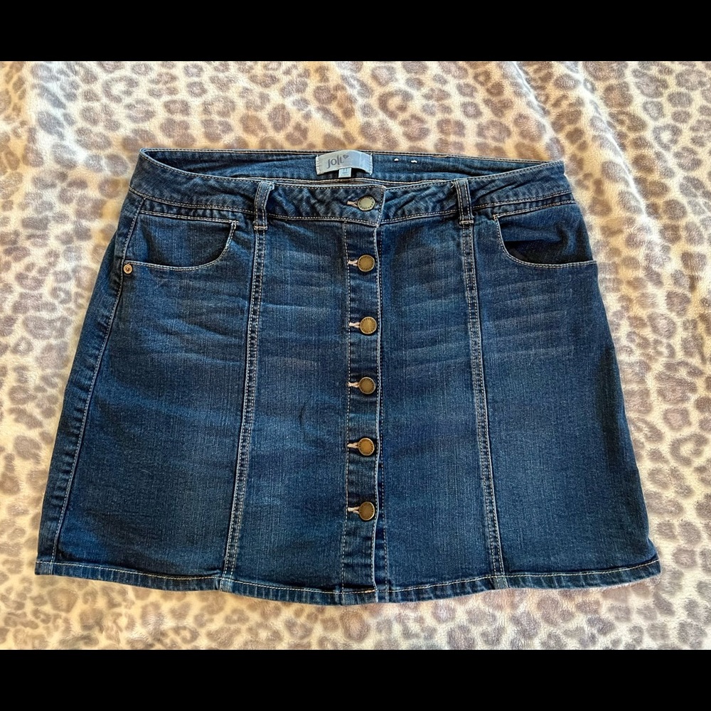 Jolt button up denim skirt size 11